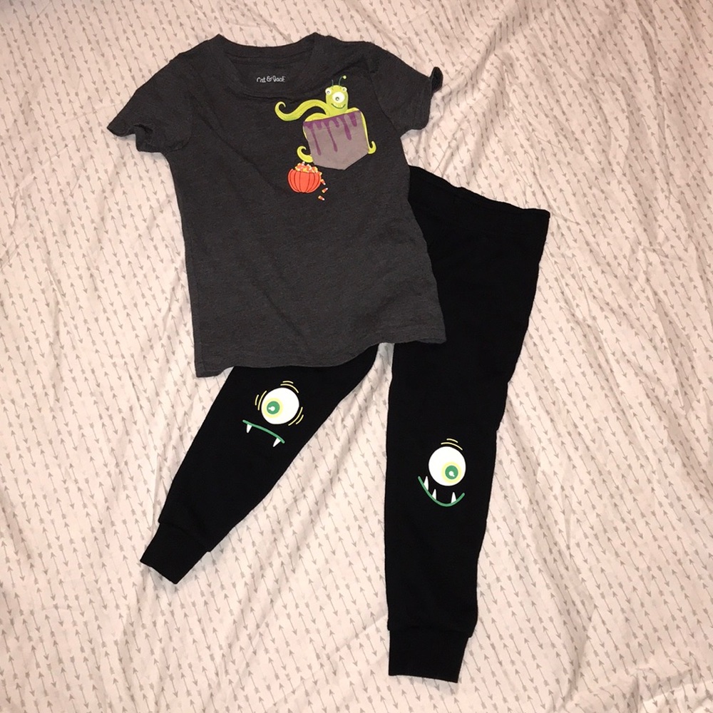 CAT & JACK kids Halloween t shirt/sweatpants set